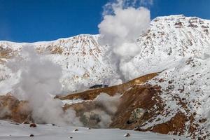 fumaroles i de krater vulkan foto