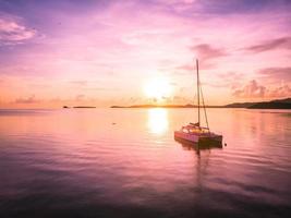 Flygfoto över havet på Koh Samui Island, Thailand foto