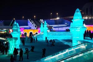 harbin, Kina - jan 21, 2017-harbin internationell is och snö skulptur festival är ett årlig vinter- festival den där tar plats i harbin. den är de värld största is och snö festival. foto