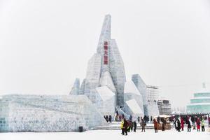 harbin, Kina - jan 21, 2017-harbin internationell is och snö skulptur festival är ett årlig vinter- festival den där tar plats i harbin. den är de värld största is och snö festival. foto