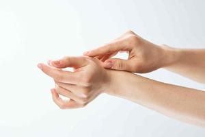 kvinna händer övning hud vård fingrar hälsa foto