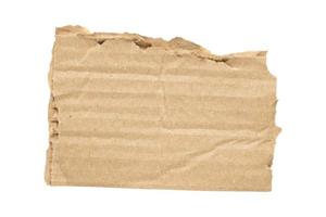 brun kartong papper bit isolerat på vit bakgrund foto