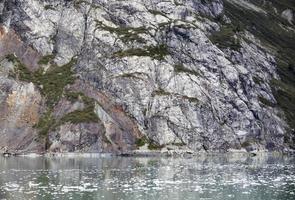 glaciär bukt nationell parkera isig vatten i sommar foto