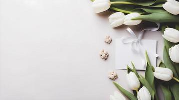 Lycklig mors dag hälsning kort med tulpaner foto