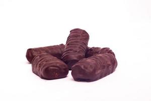 chokladgodisar på en isolerad vit bakgrund foto