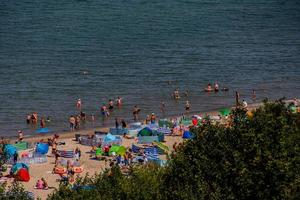 sommar havet landskap, strand och baltic hav på en solig sommar dag jastrzebia gora polska foto