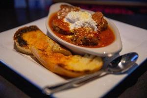 italiensk köttbullar med riccota foto