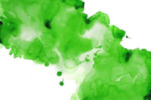 grön vattenfärg hand målning och stänk abstrakt textur på vit papper bakgrund foto