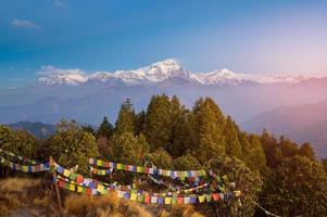 skön se av annapurna berg räckvidd , nepal foto