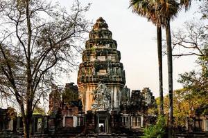 buddist tempel och statyer foto