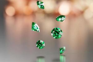 grön smaragd- pärla kristall diamant grupp faller bakgrund mjuk fokus med ljus bokeh 3d tolkning foto