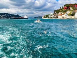 Istanbul, Turkiet april 2023. landskap och marinmålning foto