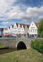 på marknadsföra fyrkant i friedrichstadt, norr frisia, schleswig-holstein, tyskland foto