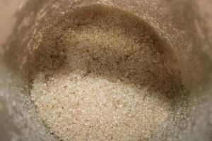 Foto av vit granulerad socker från ovan