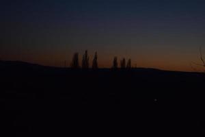 orange himmel minuter efter solnedgång foto