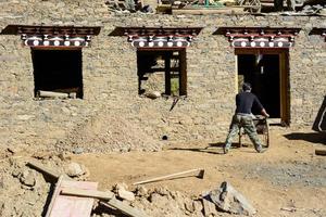 adobe hus av alpina herdar i tibetan områden av Kina foto