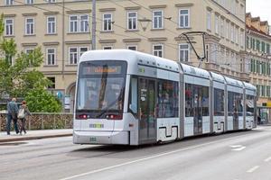 spårväg av de linje 7 i graz foto