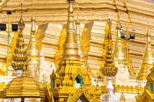 yangon , myanmar - juli 20, 2018-shwedagon pagod är de mest helig buddist pagod i myanmar. foto