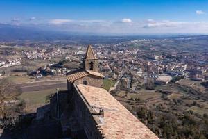 antenn se av castellvell medeltida slott i solsona. catalonia Spanien foto