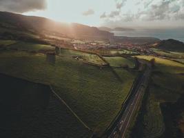 Drönare se av gorreana te plantage i sao miguel, de azorerna foto