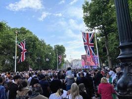 London i de Storbritannien i juni 2022. människor fira de drottningar platina jubileum foto