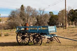 gammal mejeri bil i de argentinska landsbygden. foto