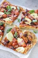 hemlagad halloumi pizza foto