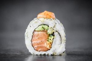 variationer av sushi foto
