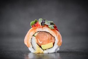 beredd färsk sushi foto