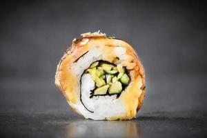 beredd färsk sushi foto