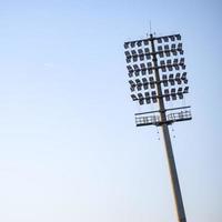 cricket stadion översvämning lampor poler på delhi, Indien, cricket stadion lampor foto