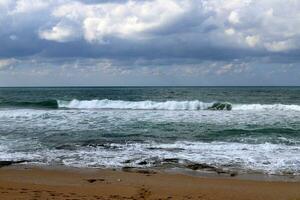 Medelhavets kust i norra Israel. foto