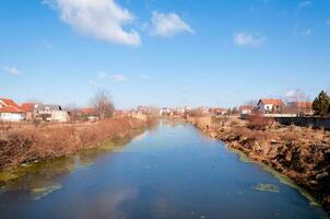 smutsig kanal landskap foto