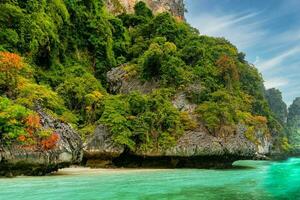 dagsutflykt till ko phi phi i thailand södra öarna foto