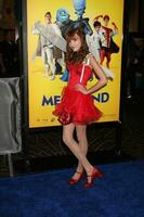 los angeles okt 30 bella thorne ankommer på de megamind la premiär halloween extravaganza på manns kinesisk teater på oktober 30 2010 i los angeles ca foto