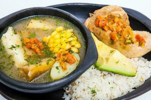 traditionell colombianska soppa från de område av valle del cauca kallad sancocho foto