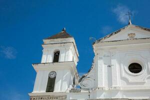 de historisk katedral basilika av de obefläckad uppfattning byggd mellan 1797 och 1837 i de skön stad av santa fe de antioquia i colombia foto