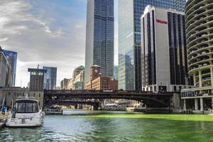 Chicago, Illinois, 17 mars 2017 - Green River på St.Patrick's Day foto