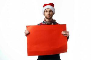 emotionell man röd papper anslagstavla reklam jul ljus bakgrund foto