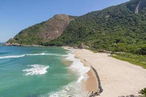 liten strand på västra sidan av Rio de Janeiro