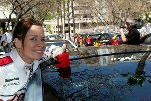 mary lynn rajskub med henne bil på de Toyota proceleb kvalificering dag på april 17 2009 på de lång strand stor prix kurs i lång strand kalifornien 2009 kathy hutchins hutchins Foto