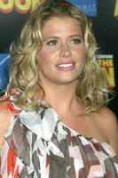 kristy swanson anländer på de premiär av flyga mig till de måne på de direktörer gille teater i los angeles ca augusti 3 2008 2008 kathy hutchins hutchins Foto