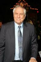 garry marshall anländer på de lopp till häxa berg premiär på de el capitan teater l i los angeles ca på Mars 11 2009 2009 kathy hutchins hutchins Foto