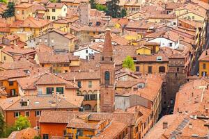 antenn se av de kyrka av helgon vitalis och agricola i bologna foto