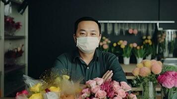 närbild porträtt av mitten åldrig asiatisk manlig blomsterhandlare bär mask i hans blommig affär, generativ ai. foto