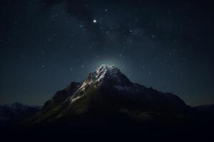 nattetid lugn snöig berg topp under starry himmel ai genererad foto