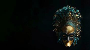 3d framställa av gyllene och turkos befjädrad maskerad boll mask på svart bakgrund. foto