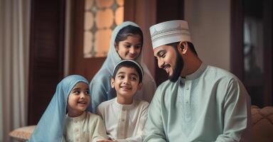 Lycklig muslim familj karaktär bär traditionell klädsel, eid firande begrepp, generativ ai. foto