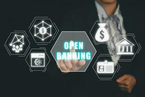 öppen bank finansiell teknologi fintech begrepp, företag person hand rörande öppen bank ikon på virtuell skärm. foto