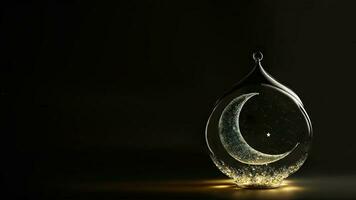 skön halvmåne måne med belysning inuti glas lykta på mörk bakgrund. islamic festival begrepp. 3d framställa. foto